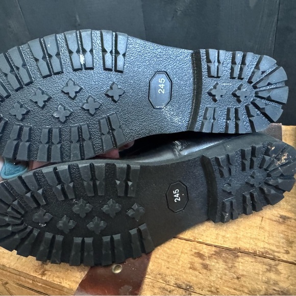 Black Leather Men's Boots - Picture 2 of 4